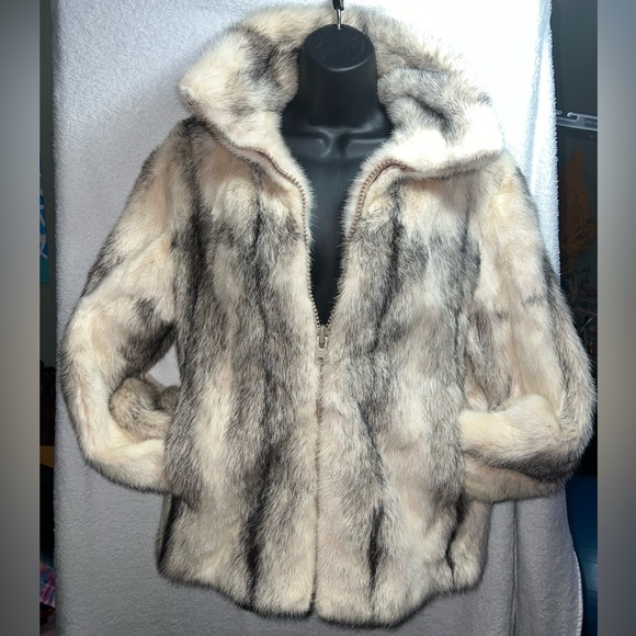 Pam Mahoney of Dallas Mink Coat - Picture 10 of 10